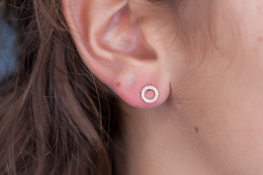 Ohrstecker Kreis mit Zirkoniasteinen Vergoldet - Ohrringe für Damen